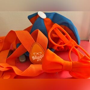 Blippi Party Costume Kids Halloween Set 4 pieces hat glasses bow tie suspenders